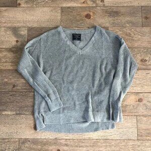 Abercrombie Classic Gray V-Neck Women's Sweater XS